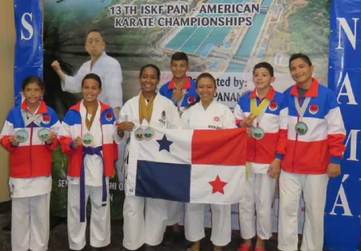 Equipo herrerano que vio acción en el torneo. /Foto Cortesía