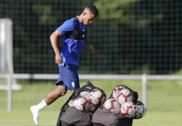 El panameño Édgar Yoel Bárcenas, de 24 años,  fue nombrado el mejor  jugador de la segunda fecha en la Liga 1|2|3. Oviedo