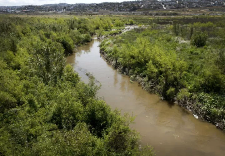Senacyt dio a conocer dos investigaciones para la remoción de nitratos, un contaminante residual hallado en las aguas. 