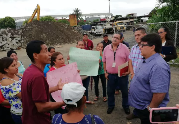 No quieren que se pierda la inversión de la comunidad. 