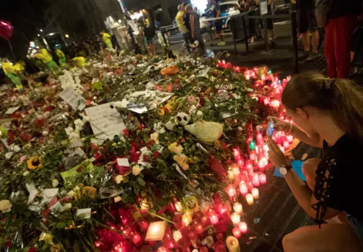 Se sienten también incómodos con su identidad nacional porque piensan que fueron expulsados de Marruecos y que las autoridades de ese país de algún modo los han abandonado.