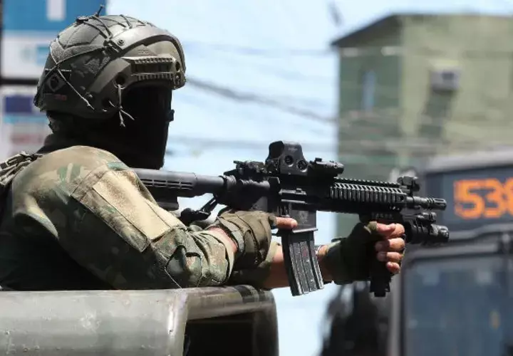 Soldado brasileño patrullando las calles. Foto: Archivo/Ilustrativa.
