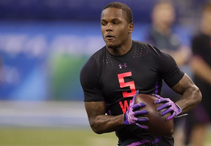 Antonio Callaway es un chico problemático.