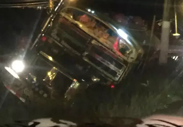 Vista del vehículo accidentado.