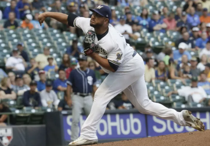 Jhoulys Chacín de los Cerveceros de Milwaukee. Foto:AP