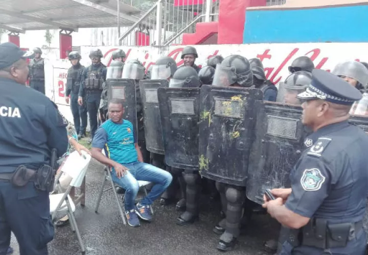 Luchan porque se mejore las condiciones de este plantel. Foto: Diómedes Sánchez. 