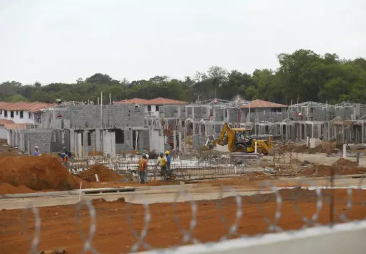 36 millones 734 mil 109 dólares corresponde a las inmobiliarias que siguen liderando el tablero de quejas de la Acodeco con 523. Foto/Archivo