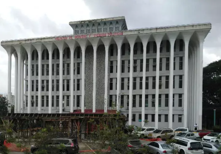 La Facultad de Derecho de la Universidad de Panamá.