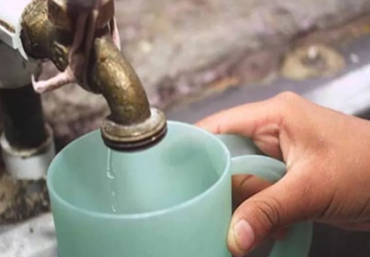 Los manifestantes aseguran que el Instituto de Acueductos y Alcantarillados Nacionales (Idaan) los obliga a “mendigar” agua en otros poblados.