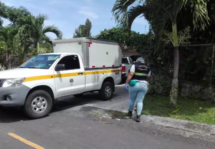 Fue encontrado dentro de su casa en la barriada La Palma. Foto: Eric A. Montenegro.