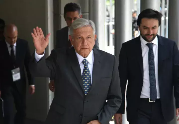 Andrés Manuel López Obrador, sale de las instalaciones del Tribunal Electoral del Poder Judicial de la Federación. FOTO/AP