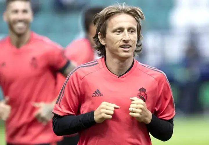 Los títulos con el Real Madrid y el Mundial de Rusia, son los pilares de Luka Modric. Foto AP