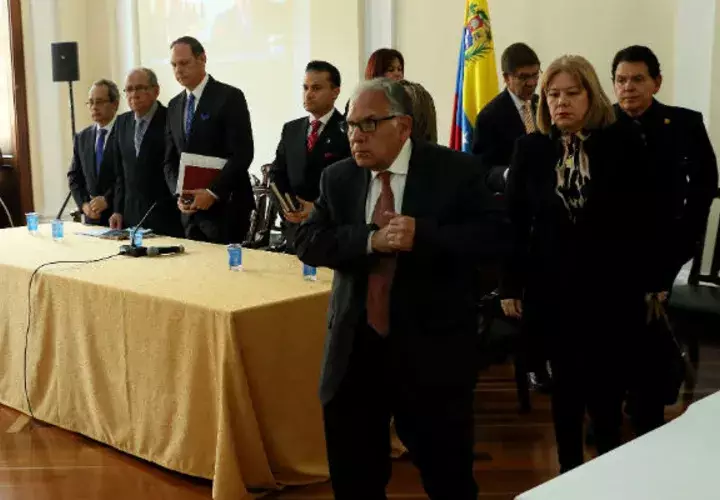El grupo de magistrados del Tribunal Supremo de Justicia en el exilio, condenaron a Nicolás Maduro. FOTO/EFE