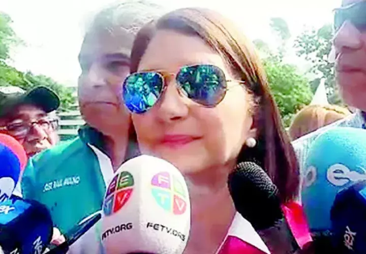Marta Linares de Martinelli dice que su esposo  Ricardo Martinelli  es un líder.