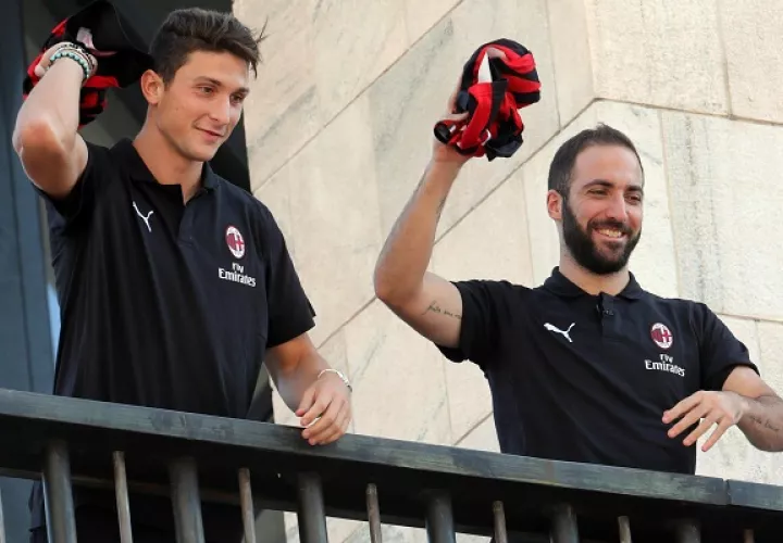Higuaín se siente querido en el Milan.