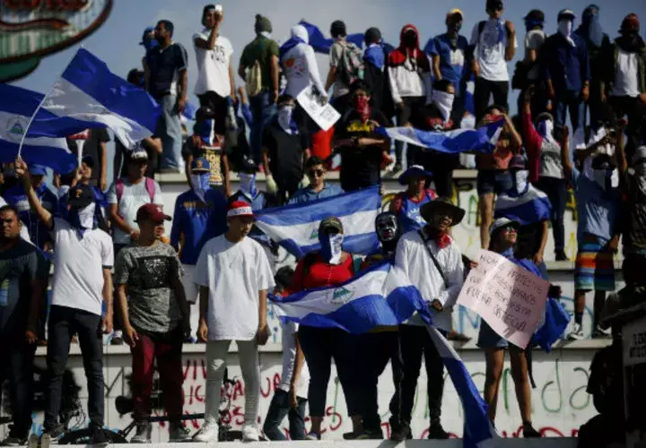 La víctima fue identificada como Lenin Mendiola, hijo de la dirigente campesina Benigna Mendiola.