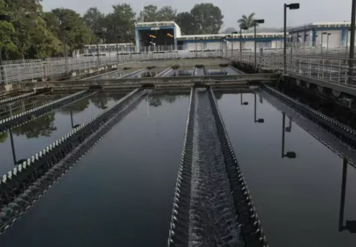 Un daño sorpresa podría dejar a gran parte de la población sin agua potable. /Foto: Panamá América