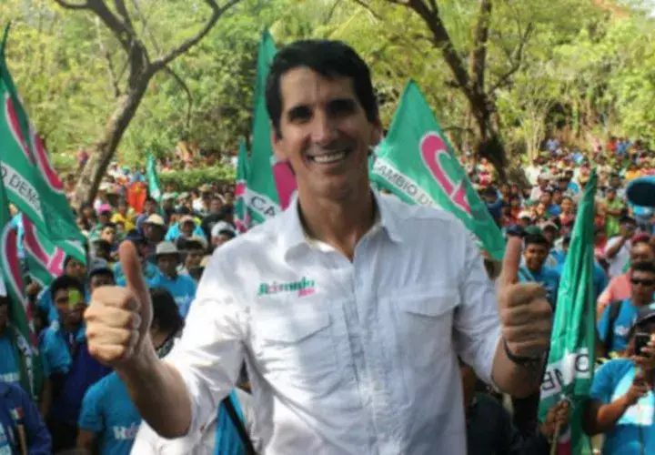 El CD no tiene intención de unirse con nadie, dijo Rómulo Roux Foto: Panamá América