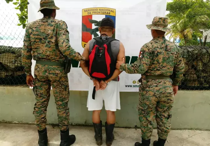El coyote estaba con ocho cubanos y tres indios. / Foto: Senafront.