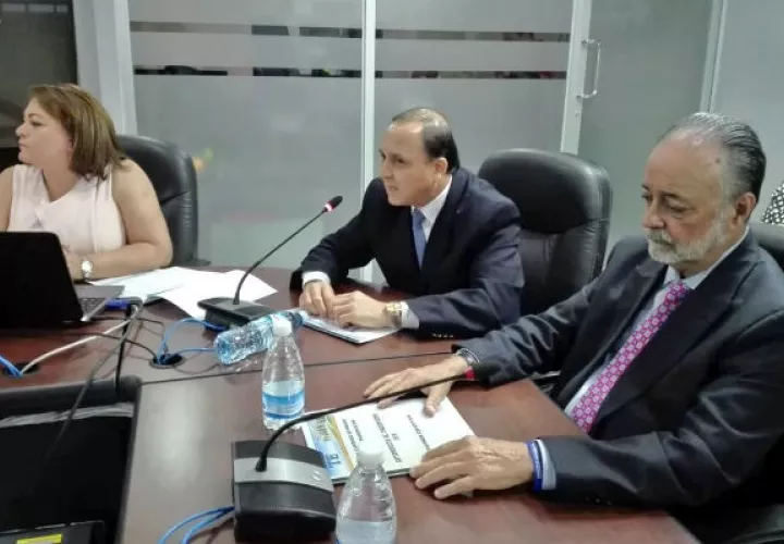 Magistrados del Tribunal Electoral sustentan presupuesto