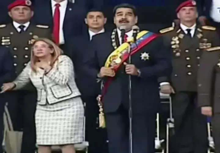 Maduro aseguró ayer en una alocución transmitida por la televisión estatal VTV que el presidente colombiano saliente, Juan Manuel Santos, así como la "ultraderecha" de ese país y de Venezuela, están tras el supuesto atentado en su contra.