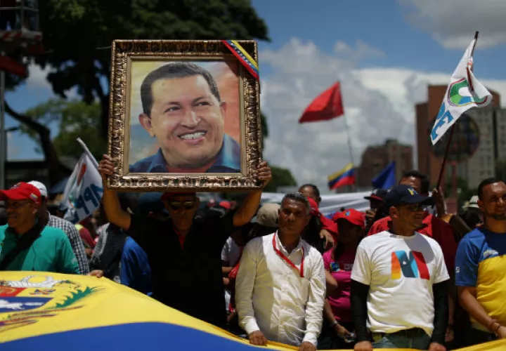 Chavistas respaldan medidas económicas de Maduro.  