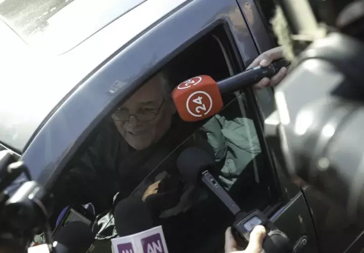 El obispo de la diócesis de la ciudad de Chillán, Carlos Pellegrín Barrera.  EFE