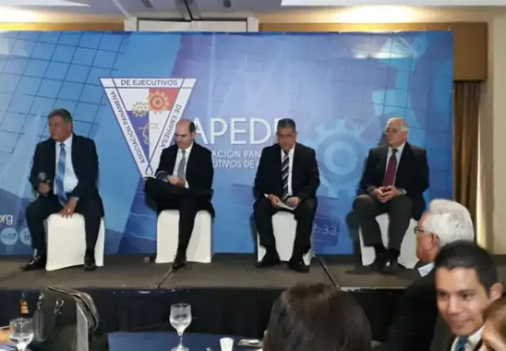 La crisis en la Caja de Seguro Social preocupa a empresarios.