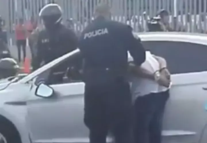 Mujer es atropellada en la Cinta Costera