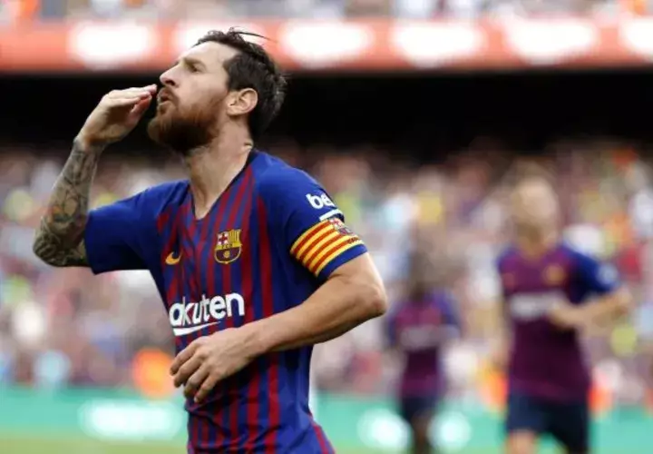 Messi le hizo dos goles al Huelva. Foto de EFE