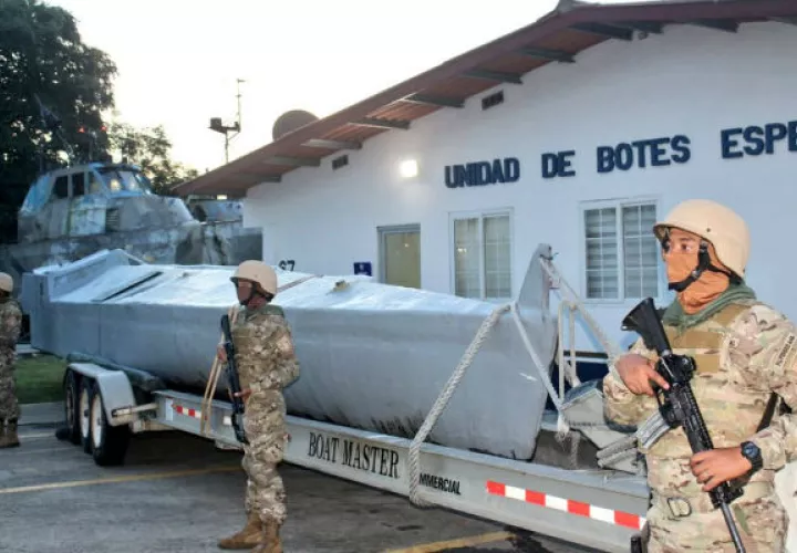 No se descarta que en la embarcación cerca de Capira hayan transportado algún tipo de carga ilícita. @SENANPanama