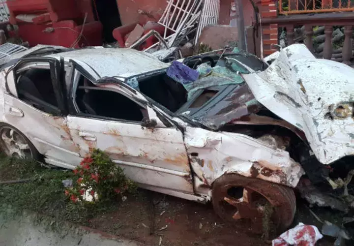 Se estrelló con una casa, la prueba del guarómetro salió positiva. Foto/Mayra Madrid