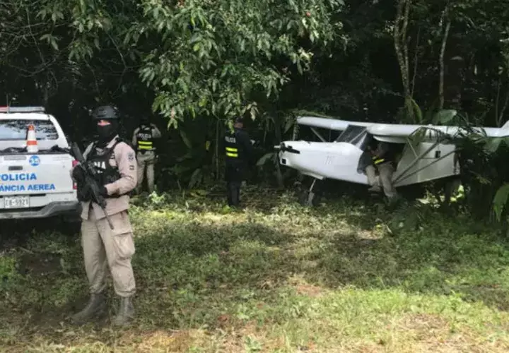 La aeronave categoría ultraligero cuenta con espacio para dos personas y las autoridades realizan todas las investigaciones ya que no se descarta que la misma pertenezca a Panamá. Foto/Mayra Madrid