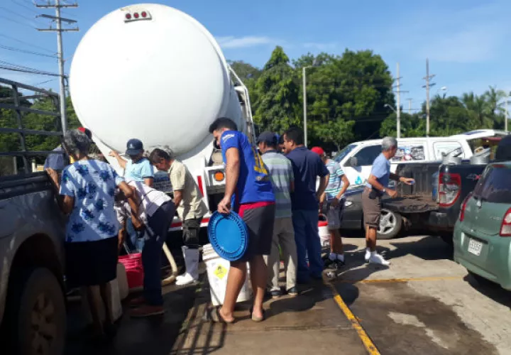El Meduca pidió a los directores de las escuelas de la región suspender las clases, debido a la situación con el agua en Chitré.