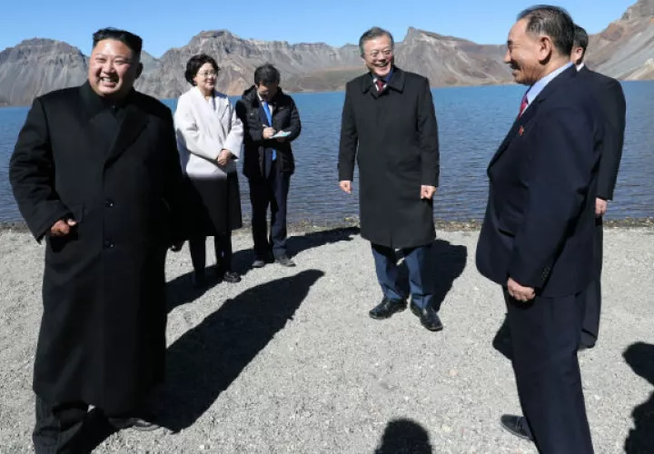 Dicho y hecho: Kim invitó a Moon y su delegación a Paektu, y tras viajar en jet desde Pionyang