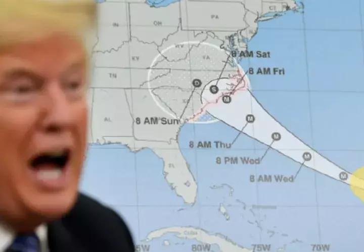 El presidente Trump habló a la nación sobre la inminente llegada de Florence. Fotos: AP/EFE.