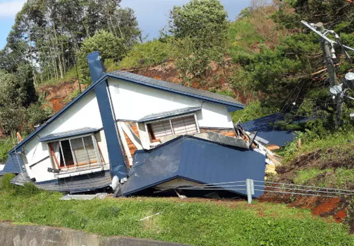 Vivienda destruida en Atzuma (Japón). Foto: EFE. 