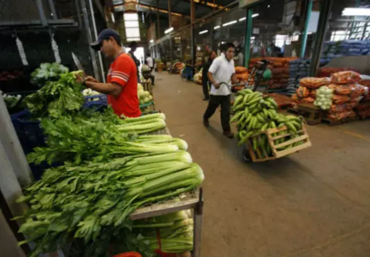 Comerciantes del Mercado de Abastos están a la expectativa con la mudanza al Merca Panamá