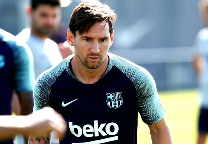 Messi se afeitó dos años después.