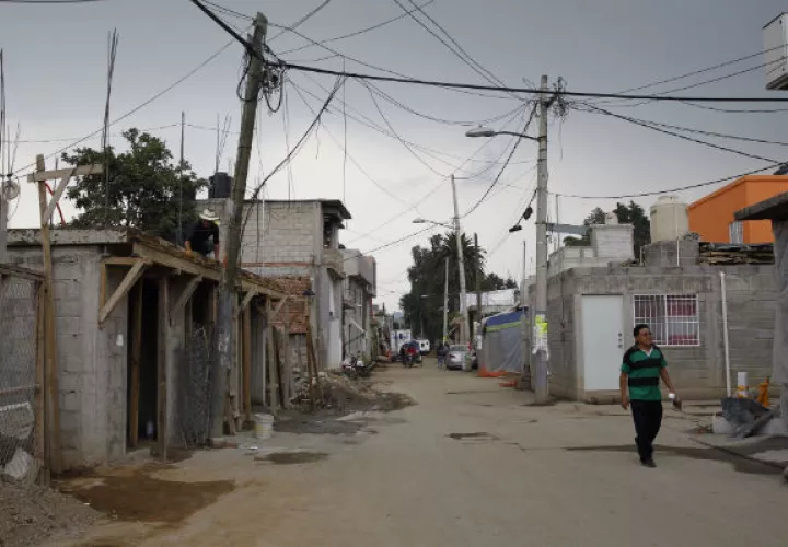Reconstrucción en San Gregorio Atlapulco, en Ciudad de México, que fue afectado por el terremoto del 2017. FOTO/EFE