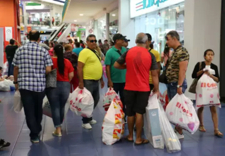 La promoción internacional del Panamá Black Weekend tuvo su impacto, porque el comercio facturó, en otra época, para septiembre, el ambiente estaría  deprimido en los establecimientos. Foto/Cortesía