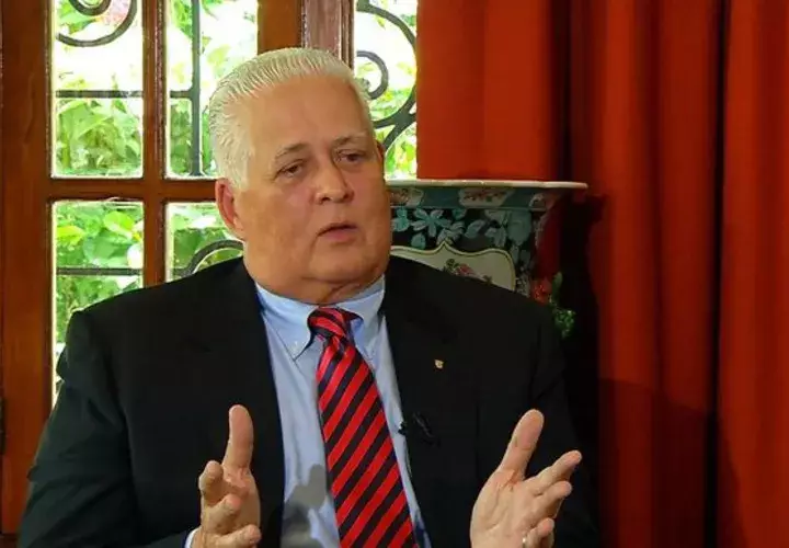 Ernesto Pérez Balladares sumó a el exalcalde Juan Carlos Navarro a su fórmula electoral. Foto/Archivos
