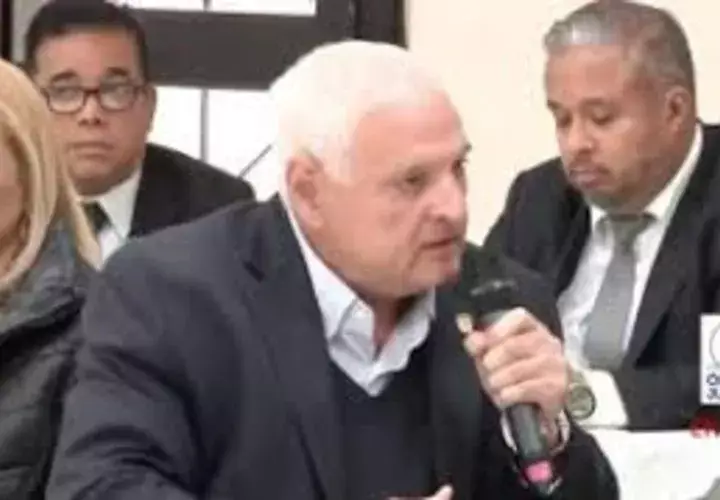 El expresidente Ricardo Martinelli aseguró que no quieren hacerle una evaluación médica. Foto: Víctor Arosemena.