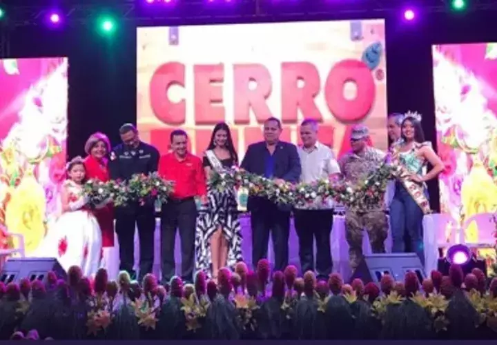 Rosa Iveth Montezuma  en la inauguración de Parada de Las Flores. Foto: Instagram