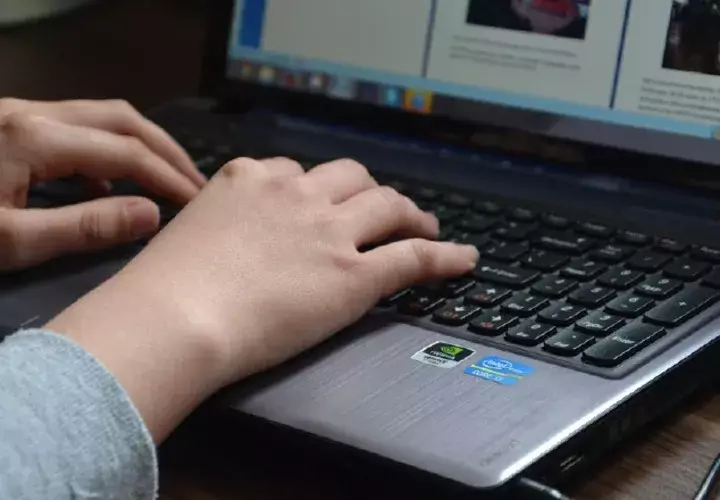 Es resistente a la manipulación de datos. 