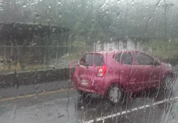 La tormenta "Isaac" está afectando a países ubicados en el mar Caribe central.