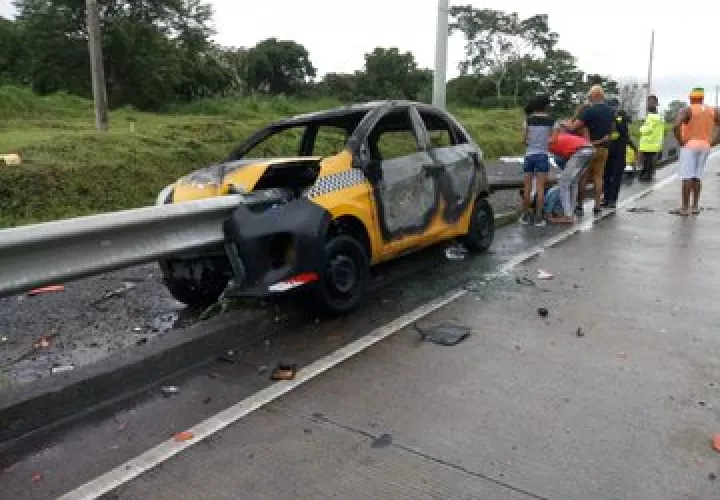 Según los primeros datos, el conductor iba a una velocidad considerable. Foto: Policía Nacional.