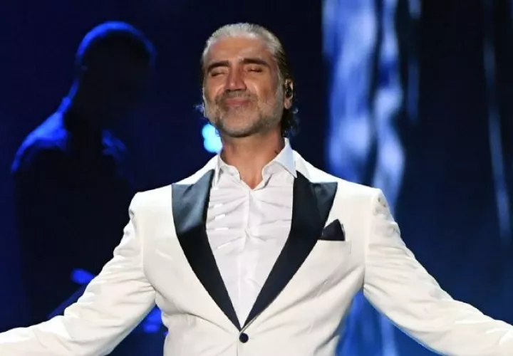Alejandro Fernández.