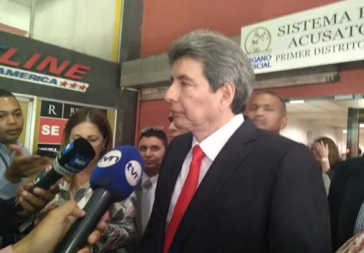 Alejandro Moncada Luna fue condenado a cinco años de prisión e inhabilitado para ejercer cargo público por igual tiempo, una vez cumplida la condena.