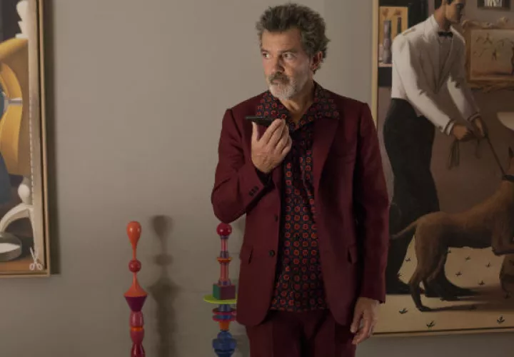 El actor Antonio Banderas interpreta a un cineasta al molde de Pedro Almodóvar en “Pasión y Gloria”. Foto/ Manolo Pavón/Sony Pictures Classics, vÍa Associated Press.